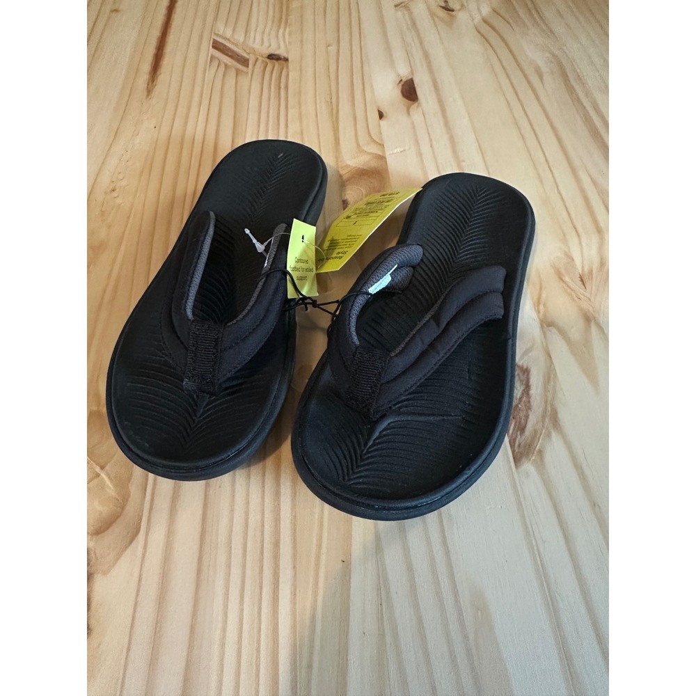 All in Motion Kids Black Flip Flop Sandals Contoured Footbed Size 1 NWT